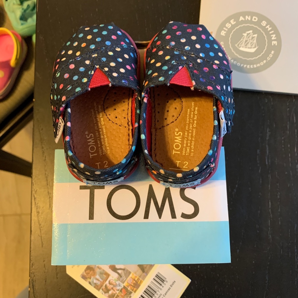 NWT Toms Classic Blue Poly Canvas Dots